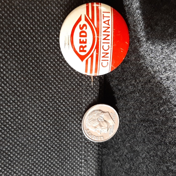 Cincinnati Other Vintage Cincinnati Reds Major League Baseball Pin